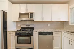 485 Esselen Ct, Carol Stream, IL 60188 - Photo 13