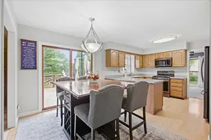 1320 Springhill Dr, Algonquin, IL 60102 - Photo 5