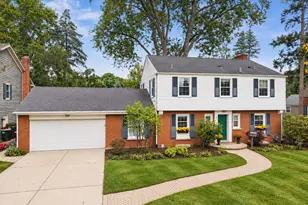 431 S Pine Ave, Arlington Heights, IL 60005 - Photo 1