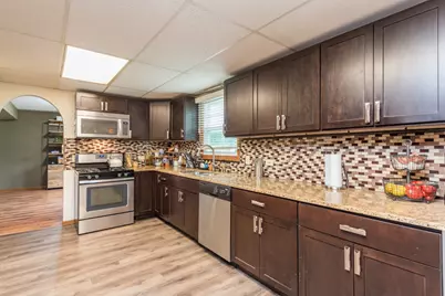 542 Meadow Court, Winthrop Harbor, IL 60096 - Photo 9