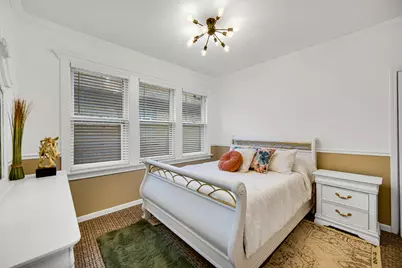 11351 S Wallace Street, Chicago, IL 60628 - Photo 9