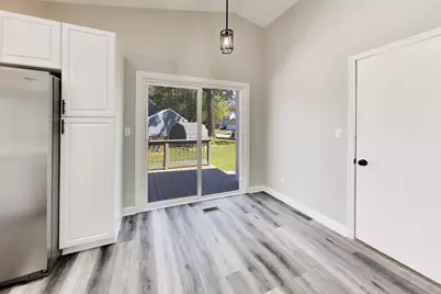 738 Dartmouth Drive, Island Lake, IL 60042 - Photo 7