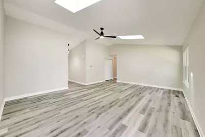 738 Dartmouth Drive, Island Lake, IL 60042 - Photo 5