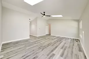 738 Dartmouth Dr, Island Lake, IL 60042 - Photo 5