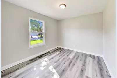 738 Dartmouth Drive, Island Lake, IL 60042 - Photo 15
