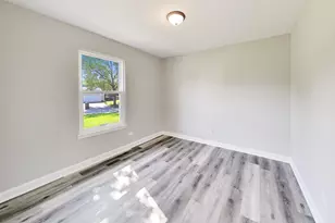 738 Dartmouth Dr, Island Lake, IL 60042 - Photo 15