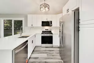 738 Dartmouth Dr, Island Lake, IL 60042 - Photo 9