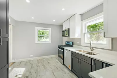 590 W 16th Street, Chicago Heights, IL 60411 - Photo 7
