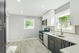 590 W 16th St, Chicago Heights, IL 60411 - Photo 7