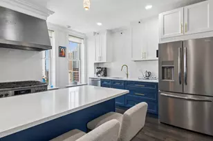 20 E Cedar St, Chicago, IL 60611 - Photo 9