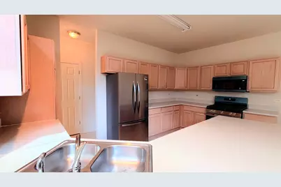 7 Blue Stem Court, Streamwood, IL 60107 - Photo 5