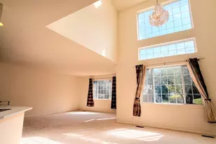 7 Blue Stem Ct, Streamwood, IL 60107 - Photo 3