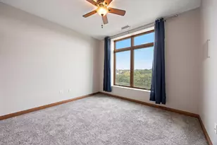 160 S River St, Aurora, IL 60506 - Photo 11