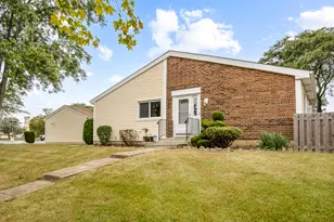 2177 Chaucer Ln, Glendale Heights, IL 60139 - Photo 1