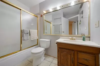 2177 Chaucer Lane, Glendale Heights, IL 60139 - Photo 13