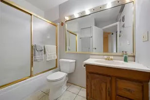 2177 Chaucer Ln, Glendale Heights, IL 60139 - Photo 13
