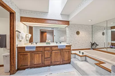 100 Red Top Drive #303, Libertyville, IL 60048 - Photo 25