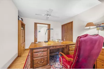 100 Red Top Drive #303, Libertyville, IL 60048 - Photo 17