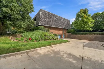 100 Red Top Drive #303, Libertyville, IL 60048 - Photo 29