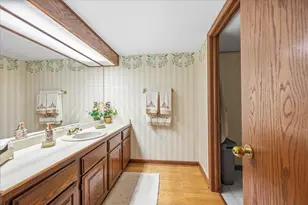 100 Red Top Dr, Libertyville, IL 60048 - Photo 19