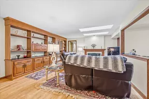 100 Red Top Dr, Libertyville, IL 60048 - Photo 7