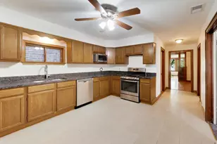 3427 S Emerald Ave, Chicago, IL 60616 - Photo 11