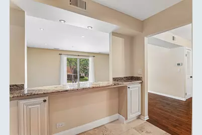 3950 Dundee Road #203, Northbrook, IL 60062 - Photo 5