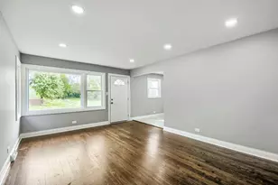 576 W 16th St, Chicago Heights, IL 60411 - Photo 3