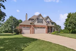30 Long Grove Dr, Monticello, IL 61856 - Photo 3