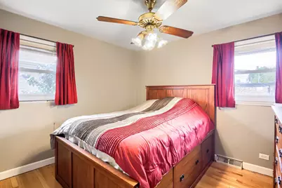 9100 S Central Park Avenue, Evergreen Park, IL 60805 - Photo 7