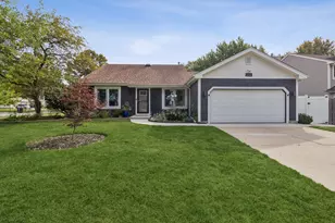 771 Covington Cir, Crystal Lake, IL 60014 - Photo 1