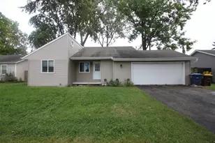1822 14th Ave, Belvidere, IL 61008 - Photo 1