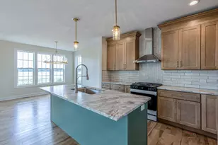 807 Lakeview Dr, Round Lake, IL 60073 - Photo 11