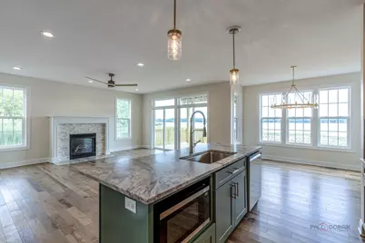 807 Lakeview Drive, Round Lake, IL 60073 - Photo 9