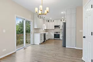 2118 Preswick Ln, Woodstock, IL 60098 - Photo 5