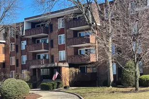 121 S Spruce Ave, Wood Dale, IL 60191 - Photo 1