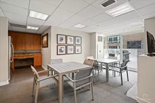 757 N Orleans St, Chicago, IL 60654 - Photo 33