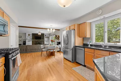 6121 Sands Road, Crystal Lake, IL 60014 - Photo 3