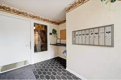 [Address not provided], Wheaton, IL 60189 - Photo 3
