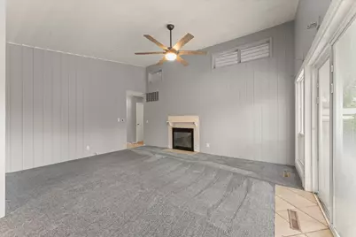 907 S Longview Road, Monticello, IL 61856 - Photo 11