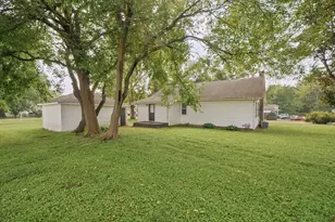 301 Clark St, Georgetown, IL 61846 - Photo 35