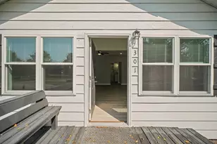 301 Clark St, Georgetown, IL 61846 - Photo 7