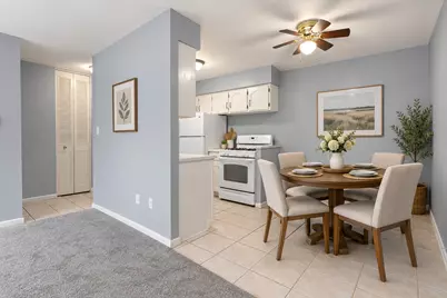 1500 Robin Circle #306, Hoffman Estates, IL 60169 - Photo 7