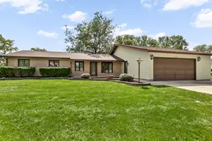 16400 Sherwood Dr, Orland Park, IL 60462 - Photo 1