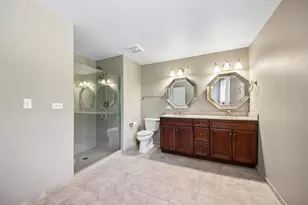 17945 W Pond Ridge Cir, Gurnee, IL 60031 - Photo 27