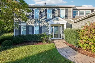 17945 W Pond Ridge Cir, Gurnee, IL 60031 - Photo 3