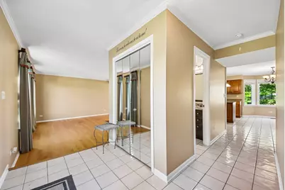 17945 W Pond Ridge Circle, Gurnee, IL 60031 - Photo 13
