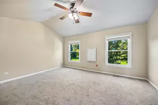 17945 W Pond Ridge Cir, Gurnee, IL 60031 - Photo 35