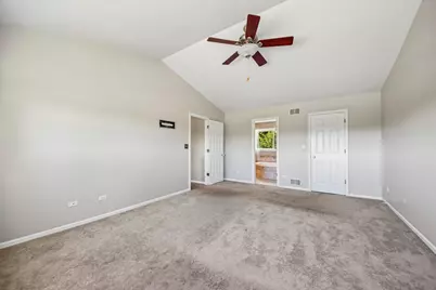 17945 W Pond Ridge Circle, Gurnee, IL 60031 - Photo 25