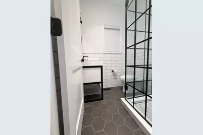 1950 W Foster Avenue, Chicago, IL 60640 - Photo 13